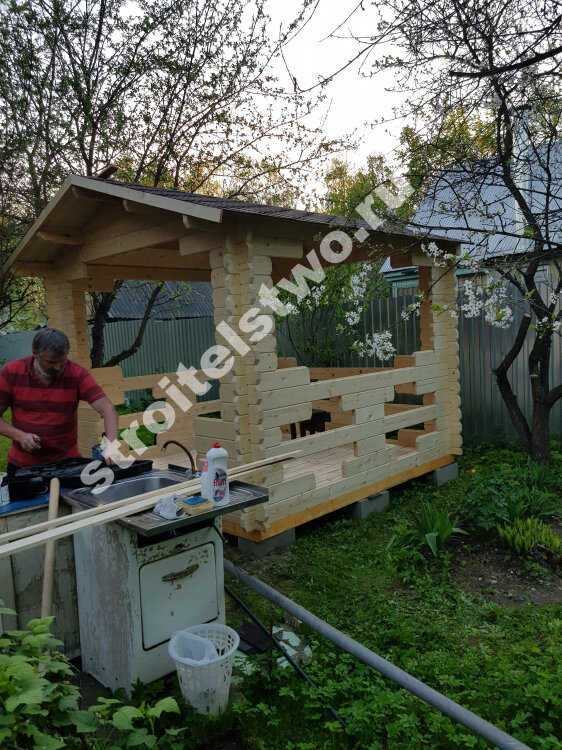 Беседка из минибруса